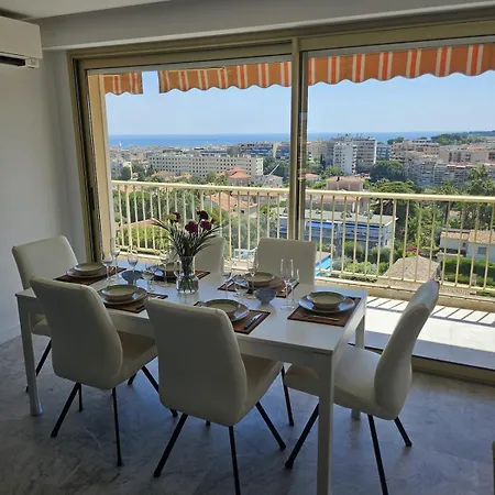 Blue - Floor, Sea View, Pool, Tennis Apartamento